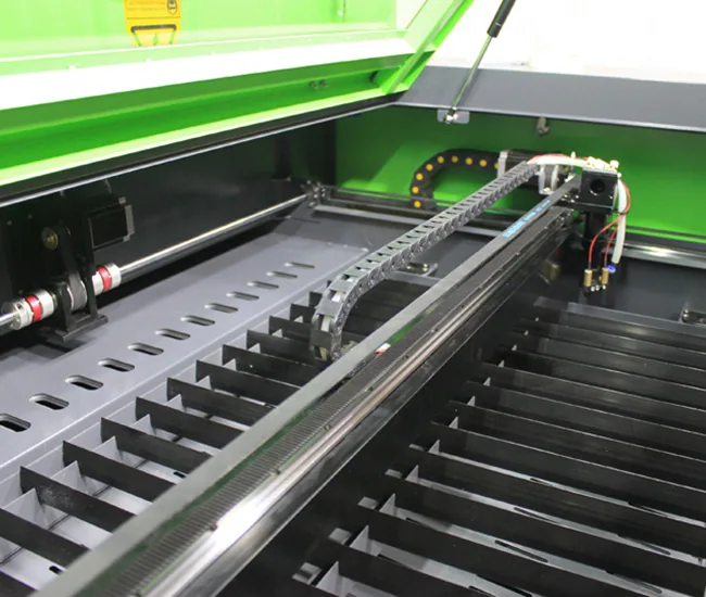 CCD Camera Laser Machine - Blade worktable surface