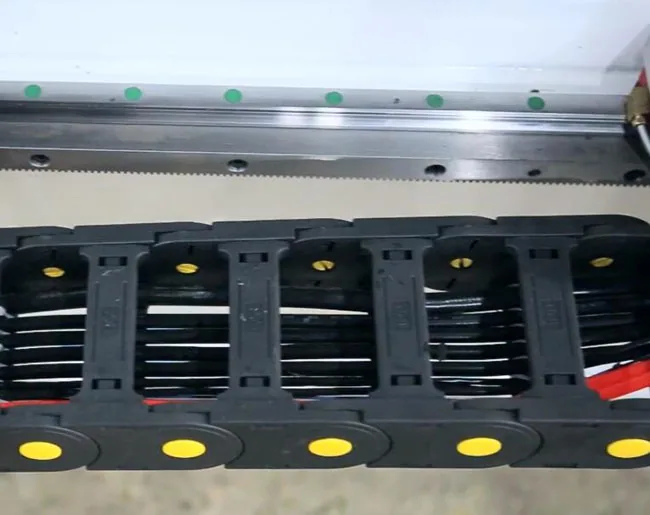 CNC Woodworking Machine - Cable drag chain