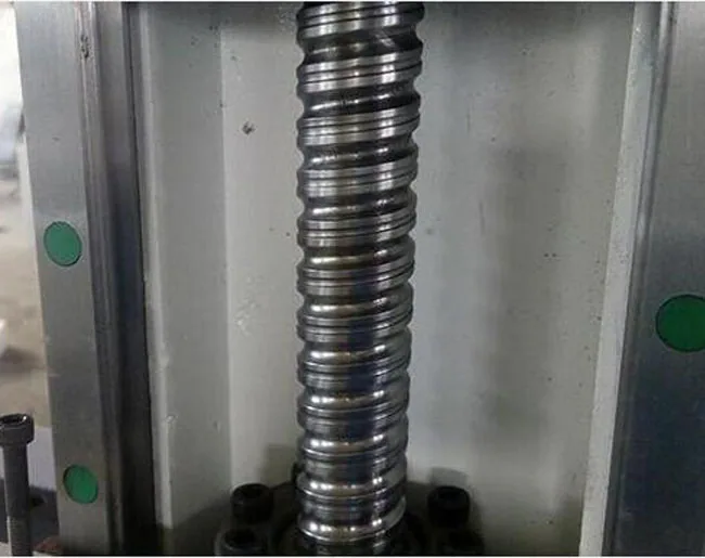 CNC Woodworking Machine - Z-axis ballscrew drive