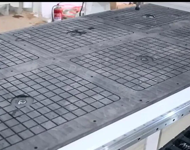CNC Woodworking Machine - Vacuum worktable